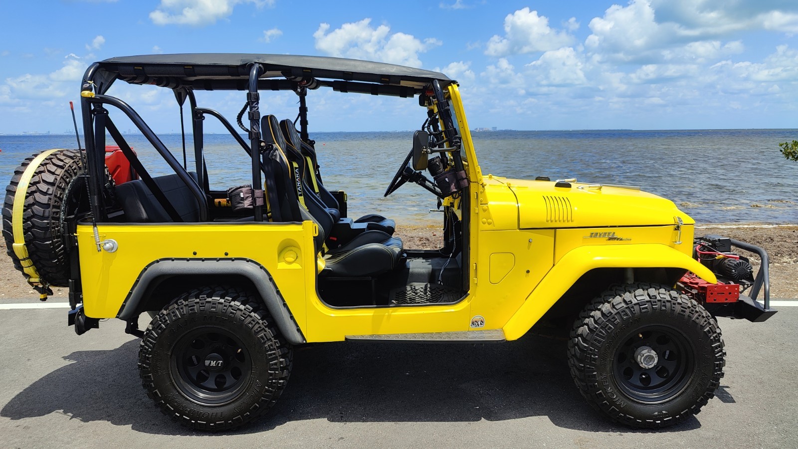 Toyota-Land-Cruiser-1964-14