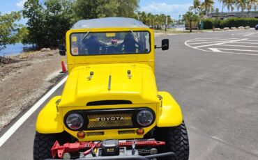Toyota-Land-Cruiser-1964-4