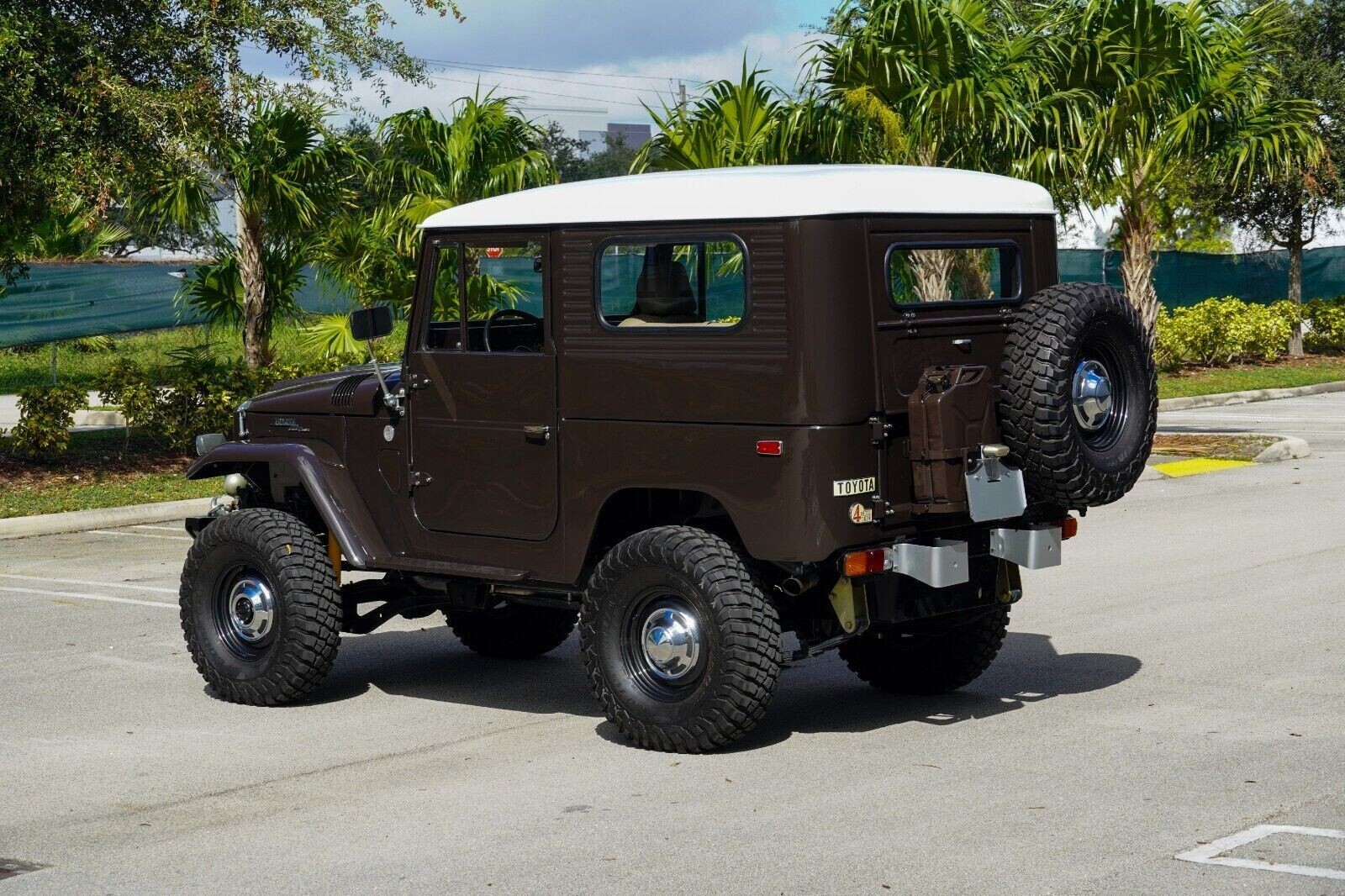 Toyota-Land-Cruiser-1965-1