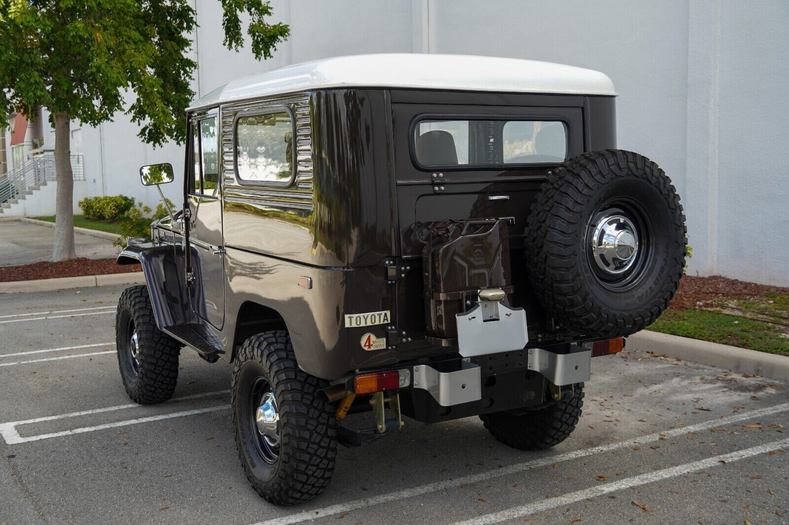 Toyota-Land-Cruiser-1965-2