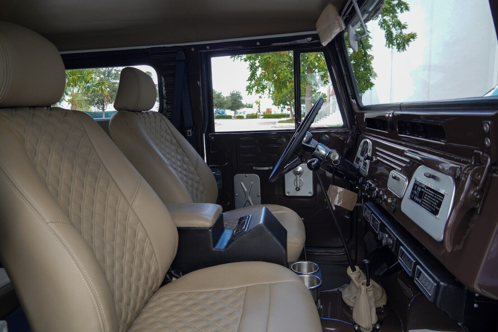 Toyota-Land-Cruiser-1965-24