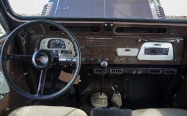 Toyota-Land-Cruiser-1965-28