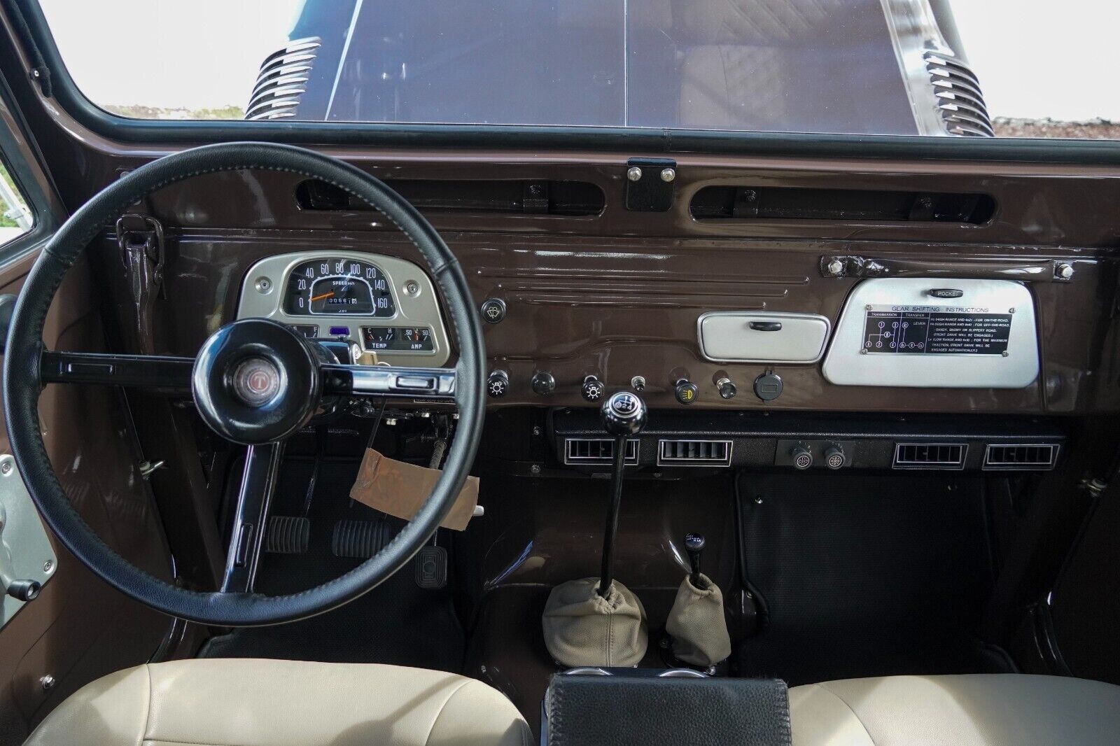 Toyota-Land-Cruiser-1965-28