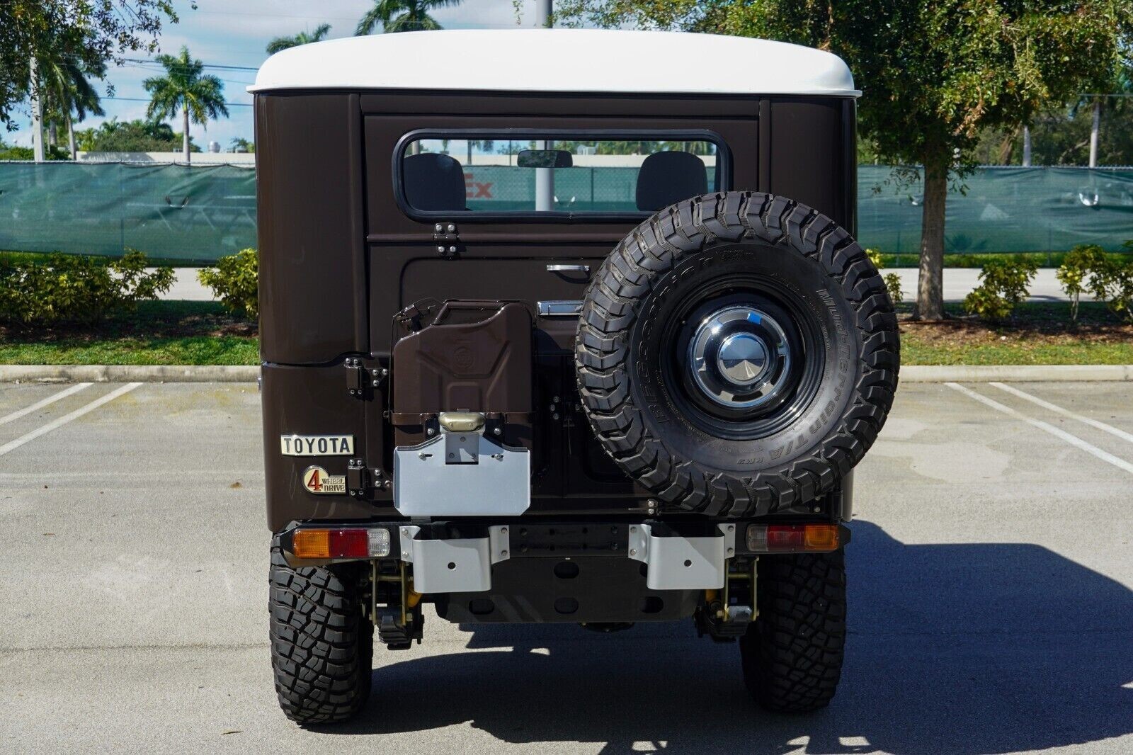 Toyota-Land-Cruiser-1965-3