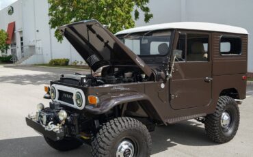 Toyota-Land-Cruiser-1965-37