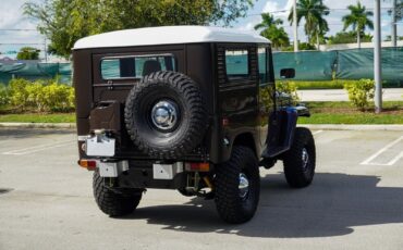Toyota-Land-Cruiser-1965-4