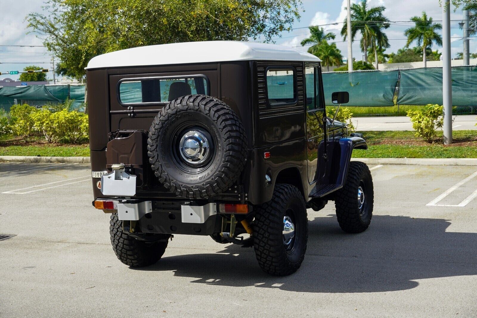 Toyota-Land-Cruiser-1965-4