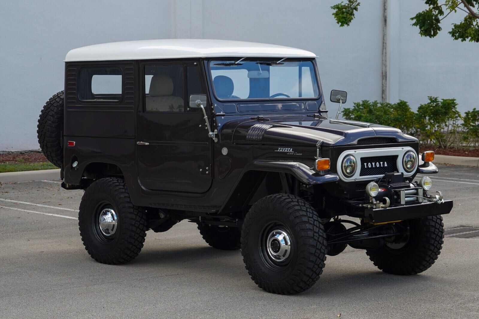 Toyota-Land-Cruiser-1965-6