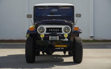 Toyota-Land-Cruiser-1965-7