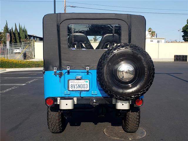 Toyota-Land-Cruiser-1965-SUV-14
