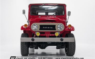 Toyota-Land-Cruiser-1968-SUV-2