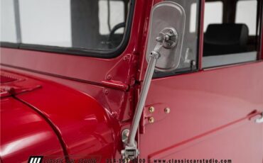Toyota-Land-Cruiser-1968-SUV-23