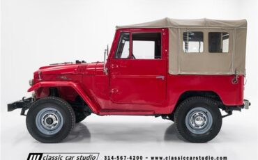Toyota-Land-Cruiser-1968-SUV-24