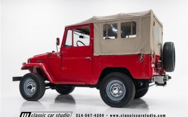 Toyota-Land-Cruiser-1968-SUV-28