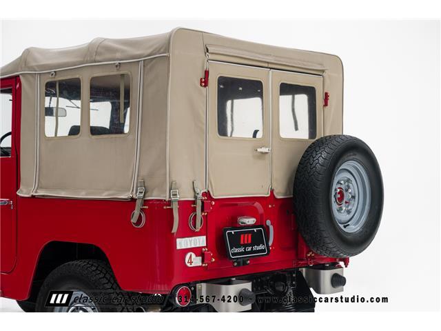Toyota-Land-Cruiser-1968-SUV-29