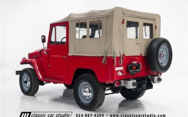Toyota-Land-Cruiser-1968-SUV-31