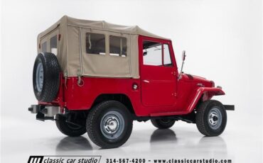 Toyota-Land-Cruiser-1968-SUV-36