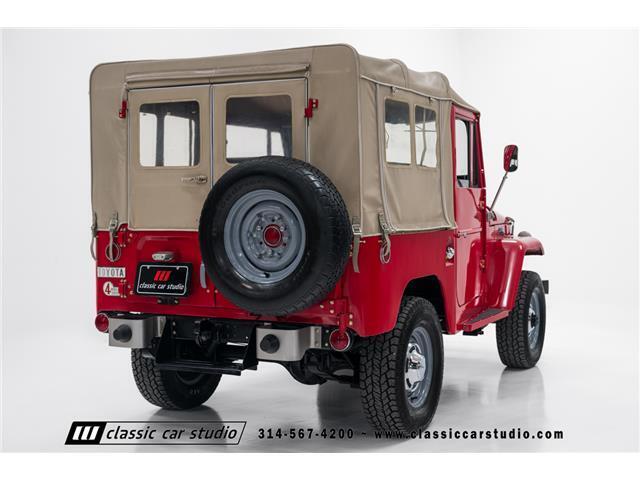 Toyota-Land-Cruiser-1968-SUV-38