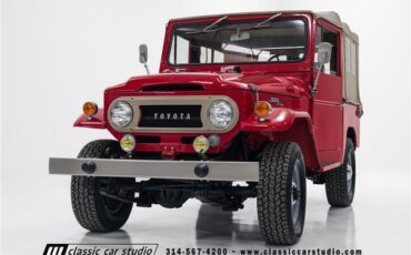 Toyota-Land-Cruiser-1968-SUV-8