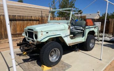 Toyota-Land-Cruiser-1971-2