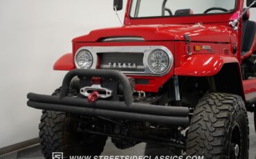 Toyota-Land-Cruiser-1972-SUV-19