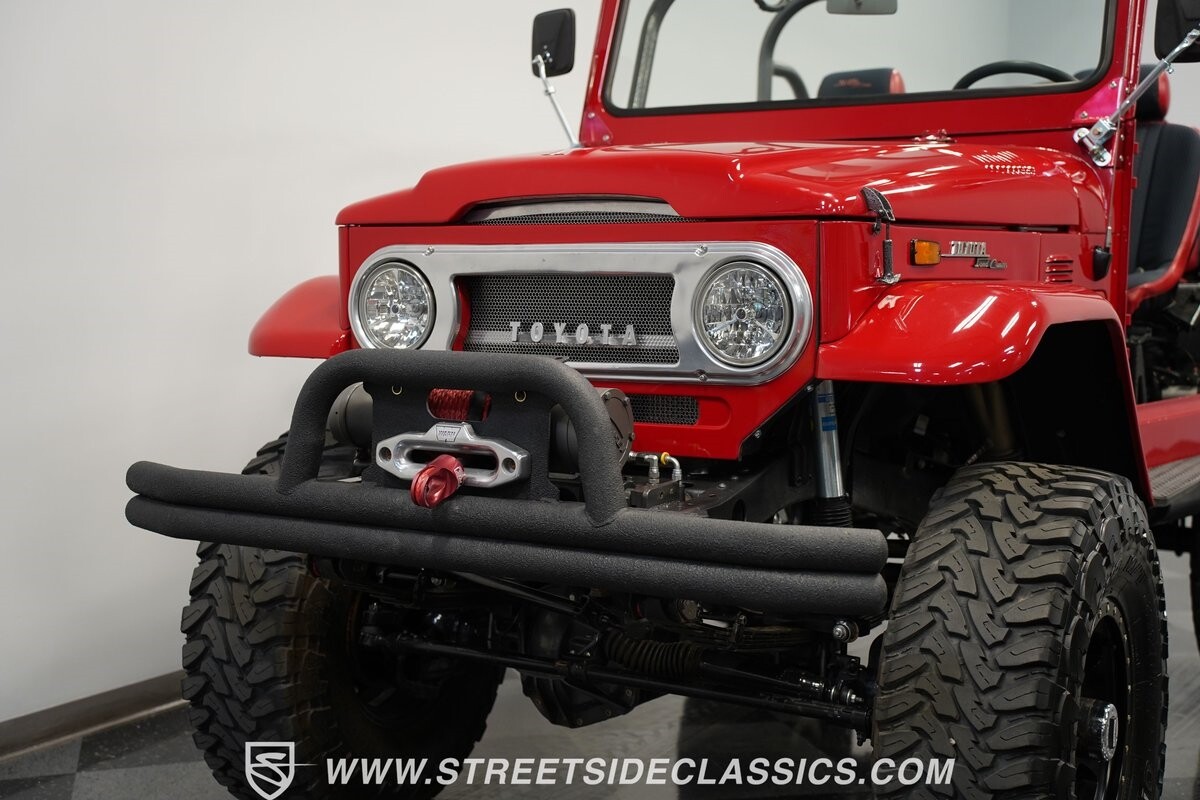 Toyota-Land-Cruiser-1972-SUV-19