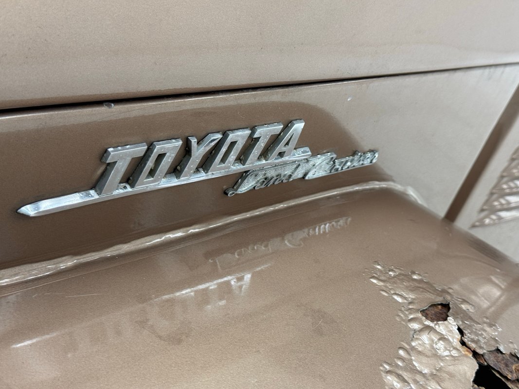 Toyota-Land-Cruiser-1973-SUV-12