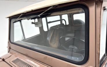 Toyota-Land-Cruiser-1973-SUV-13