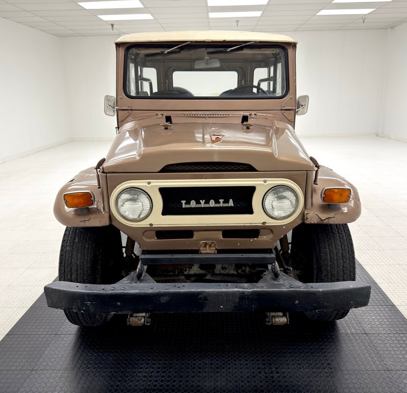 Toyota-Land-Cruiser-1973-SUV-7