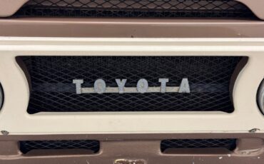 Toyota-Land-Cruiser-1973-SUV-8