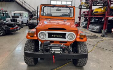 Toyota-Land-Cruiser-1975-Convertible-3