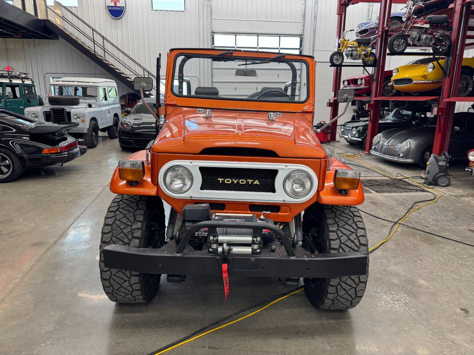 Toyota-Land-Cruiser-1975-Convertible-3