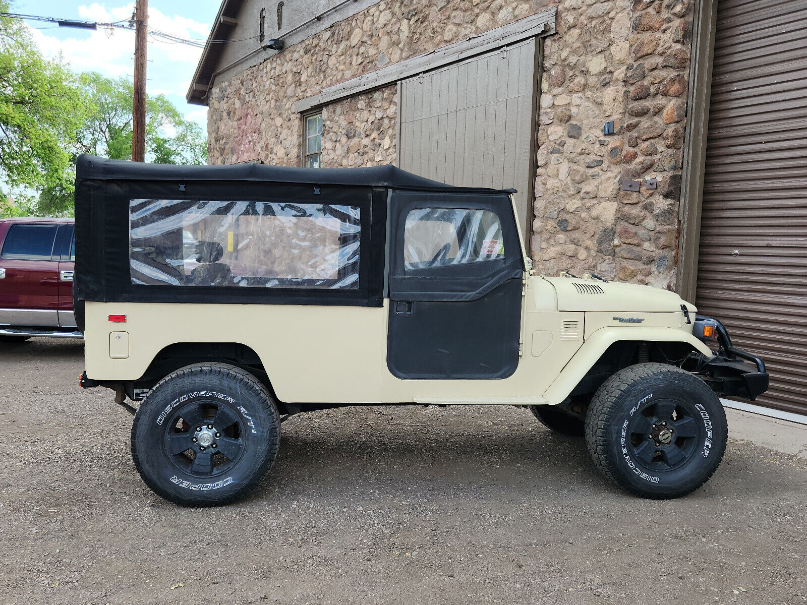 Toyota-Land-Cruiser-1977-Convertible-1