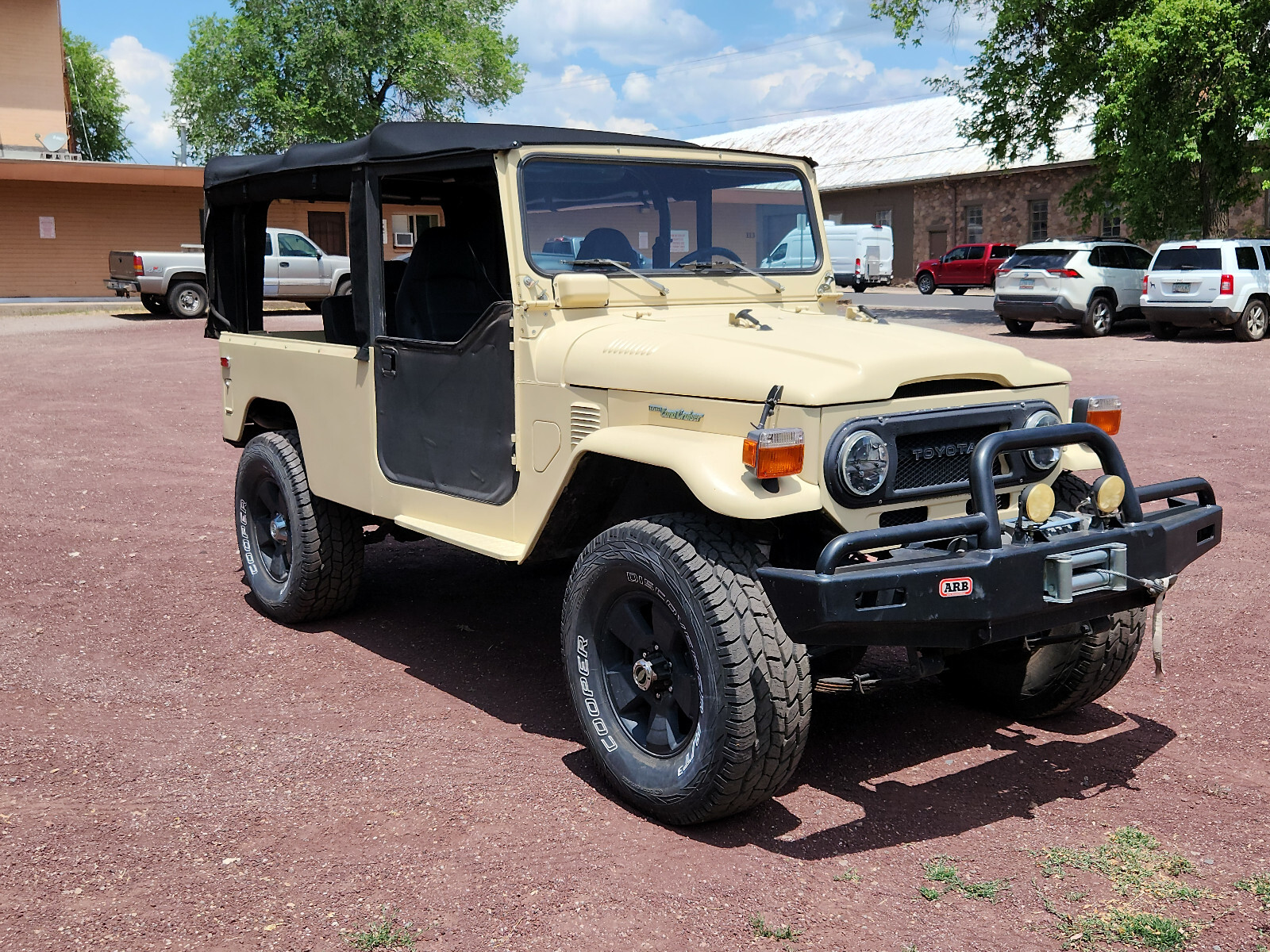 Toyota-Land-Cruiser-1977-Convertible-10