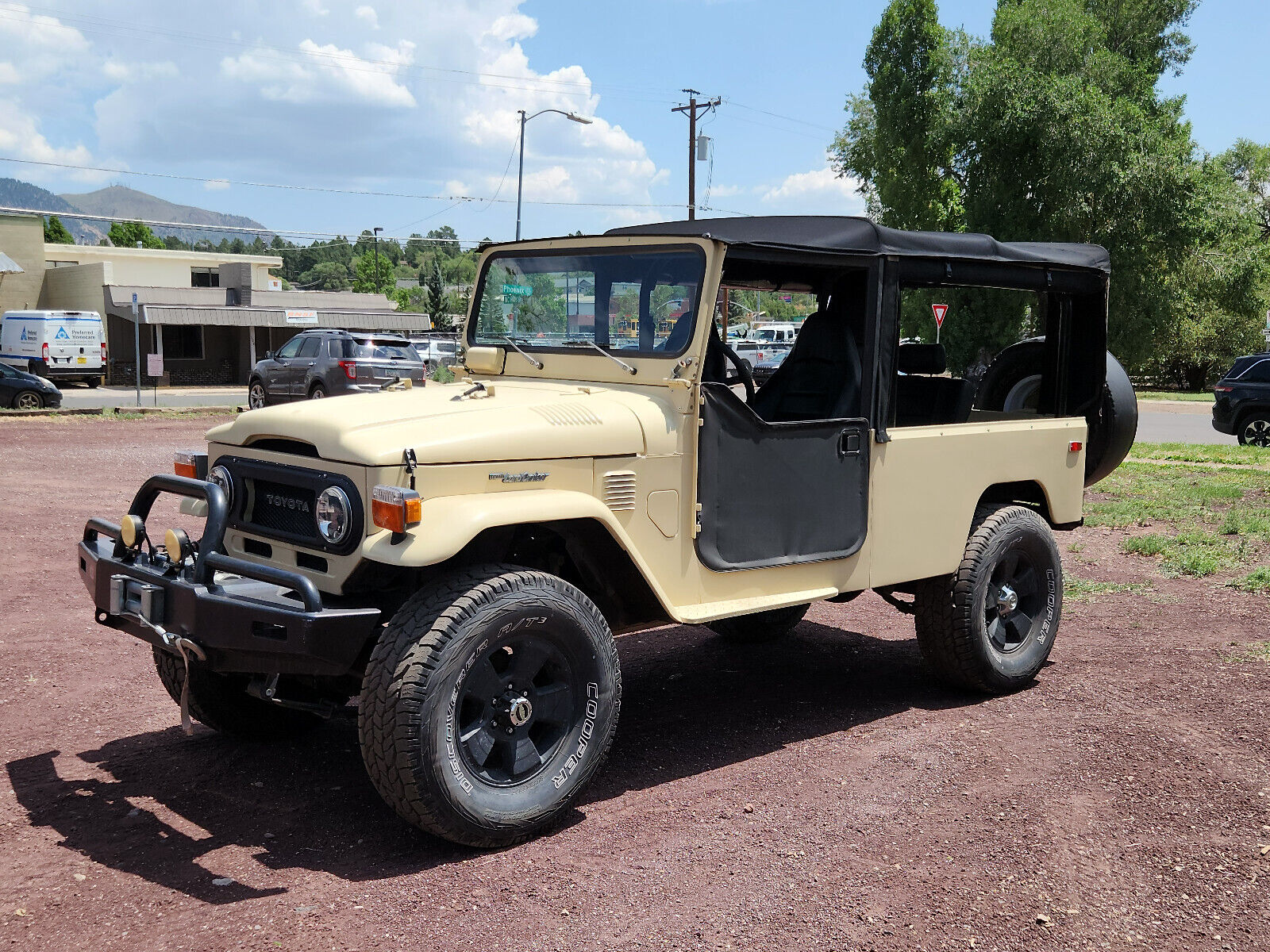 Toyota-Land-Cruiser-1977-Convertible-12