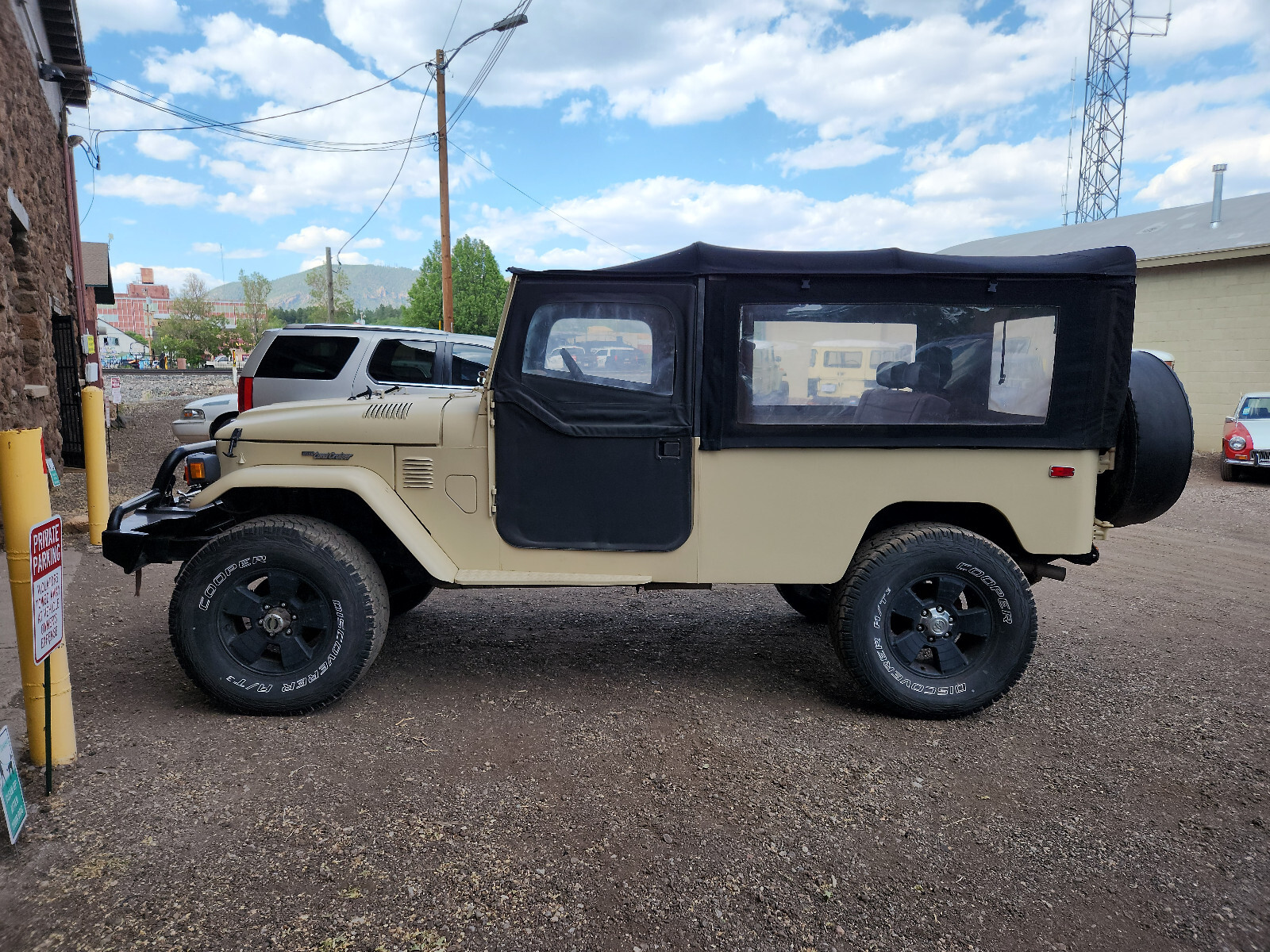 Toyota-Land-Cruiser-1977-Convertible-2