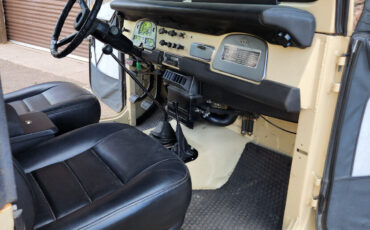 Toyota-Land-Cruiser-1977-Convertible-21