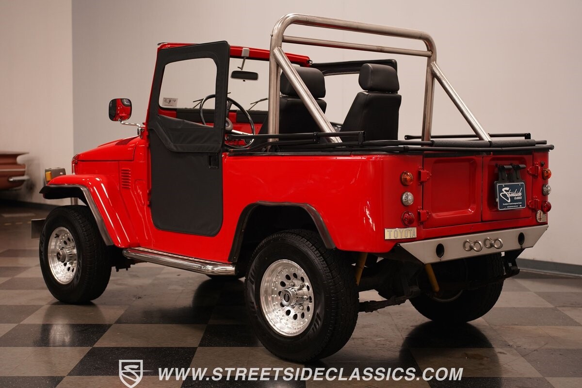 Toyota-Land-Cruiser-1979-SUV-11