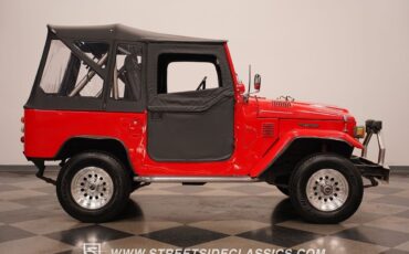 Toyota-Land-Cruiser-1979-SUV-17