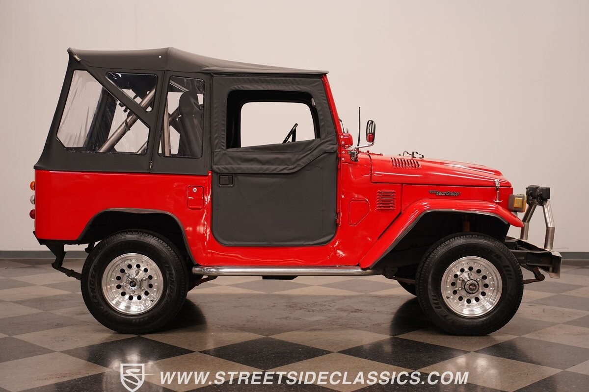 Toyota-Land-Cruiser-1979-SUV-17