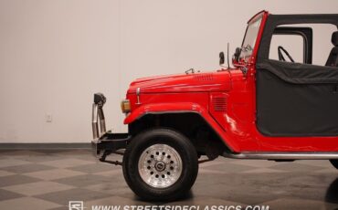 Toyota-Land-Cruiser-1979-SUV-25