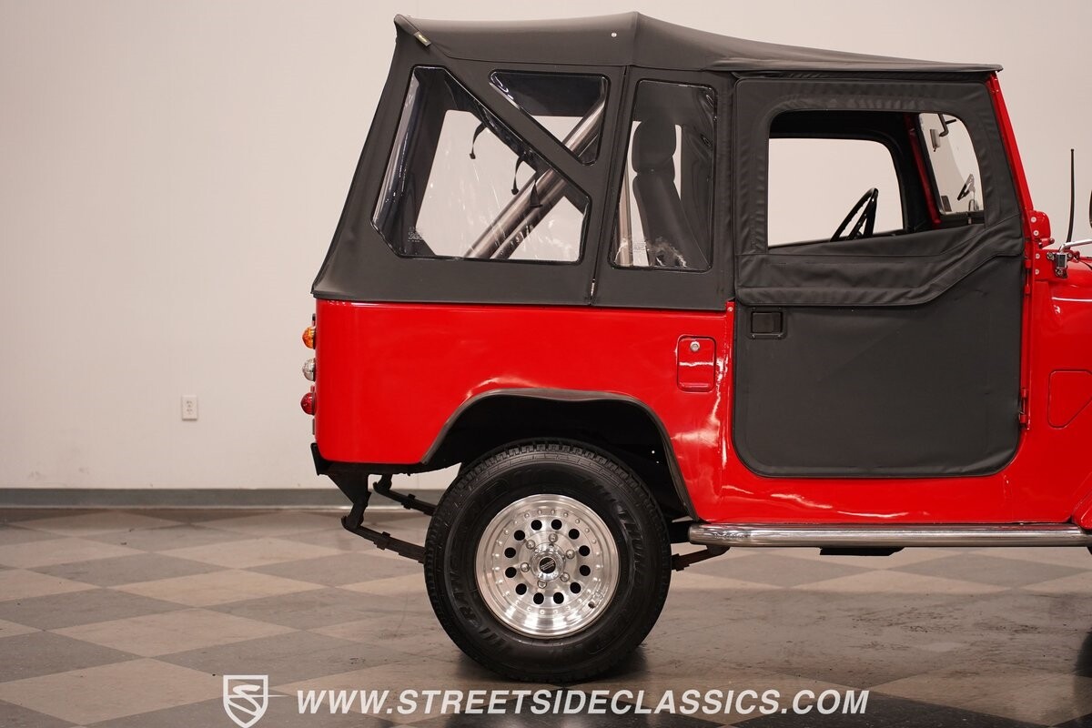 Toyota-Land-Cruiser-1979-SUV-32