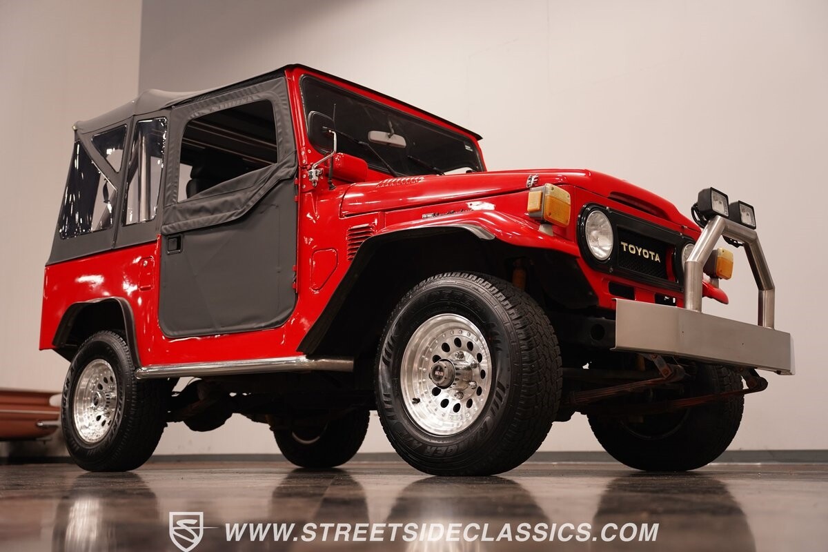 Toyota-Land-Cruiser-1979-SUV-34