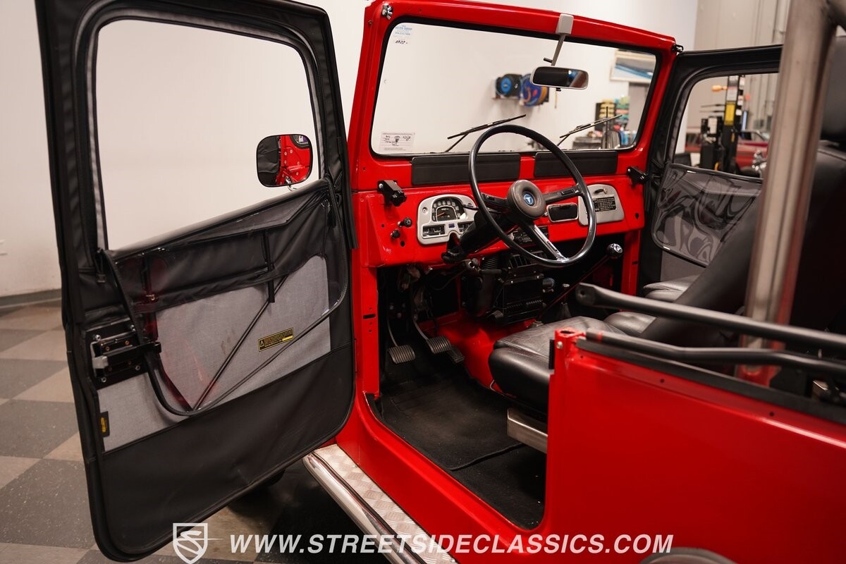 Toyota-Land-Cruiser-1979-SUV-39