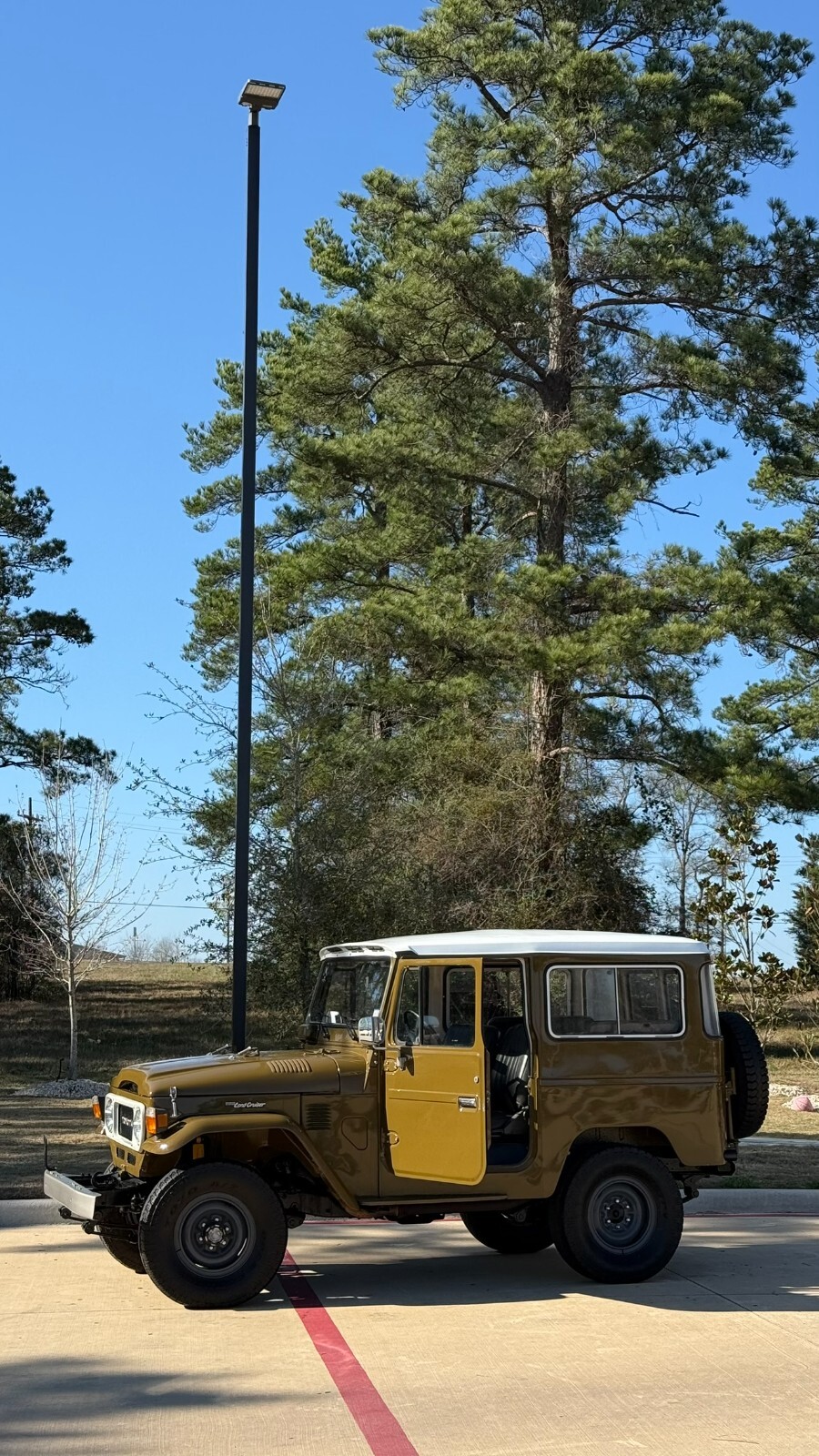 Toyota-Land-Cruiser-1980-2