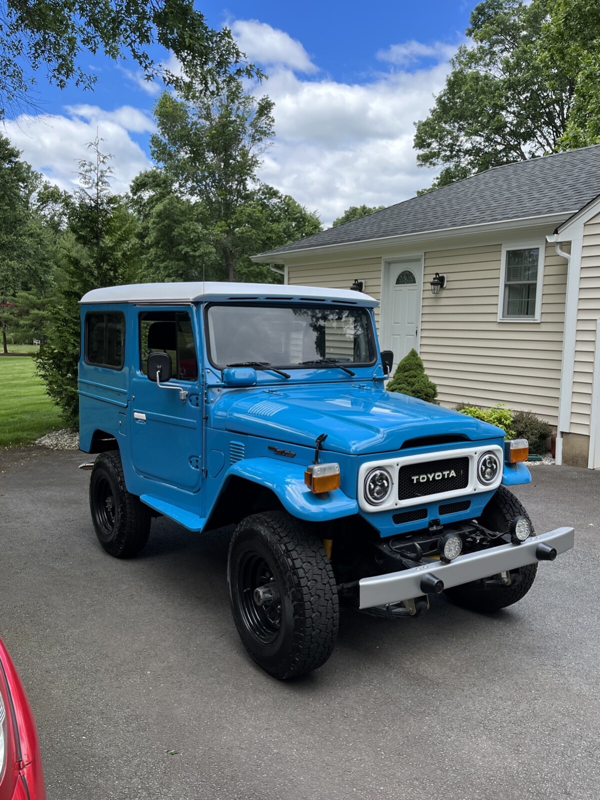 Toyota-Land-Cruiser-1980-2