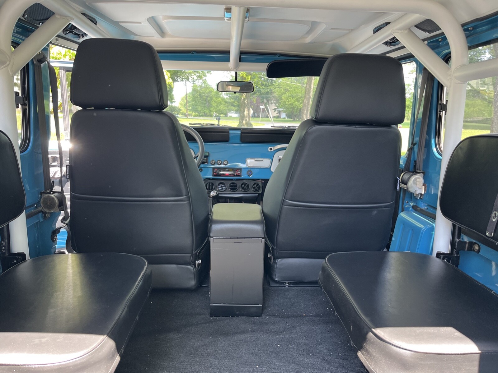 Toyota-Land-Cruiser-1980-21