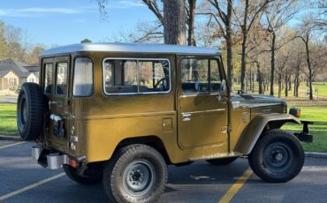 Toyota-Land-Cruiser-1980-32