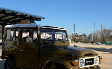 Toyota-Land-Cruiser-1980-9