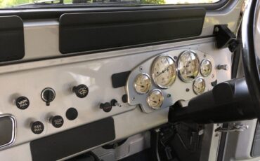 Toyota-Land-Cruiser-1980-SUV-4